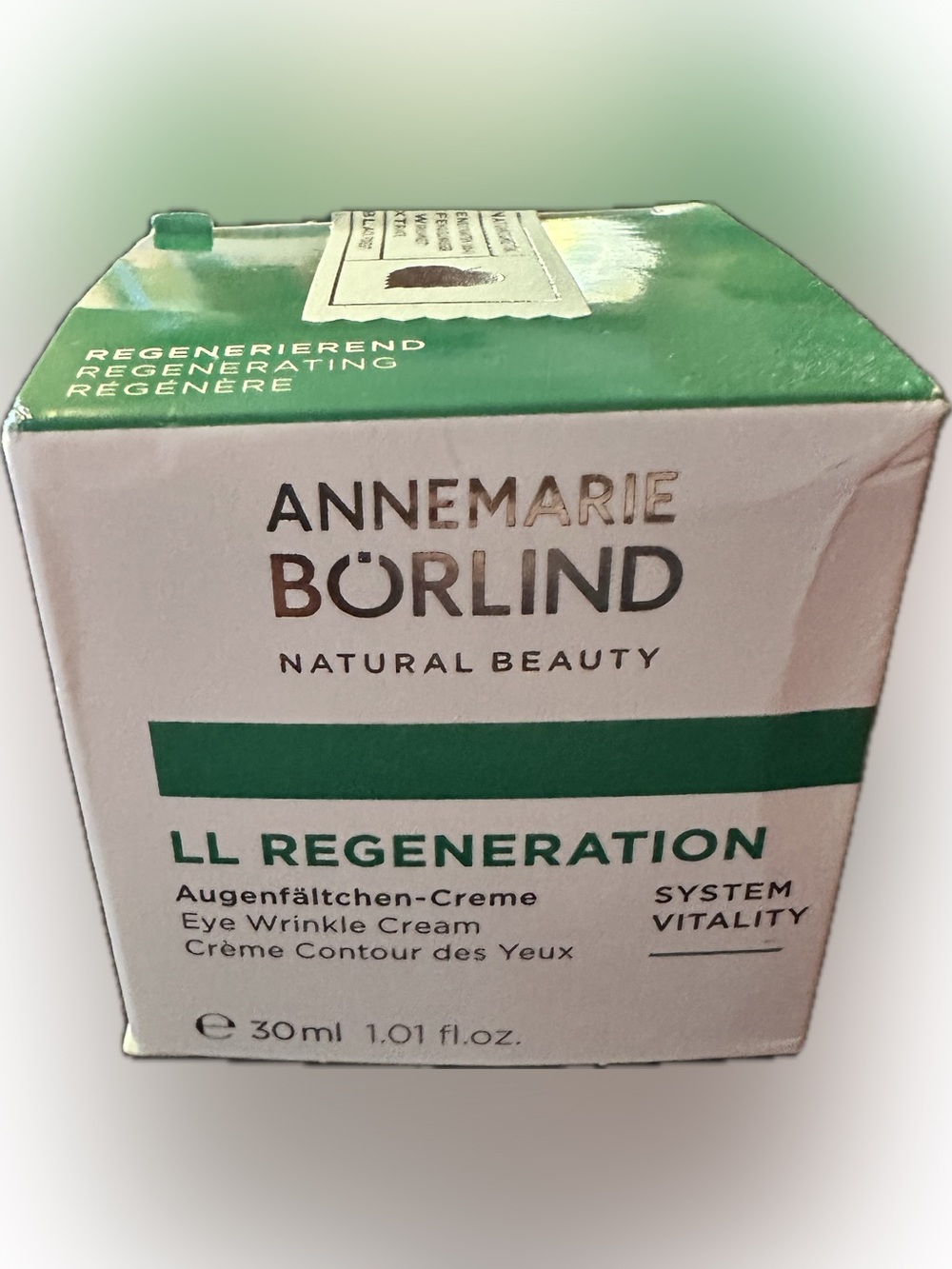 LL Regeneration Eye Cream — Green